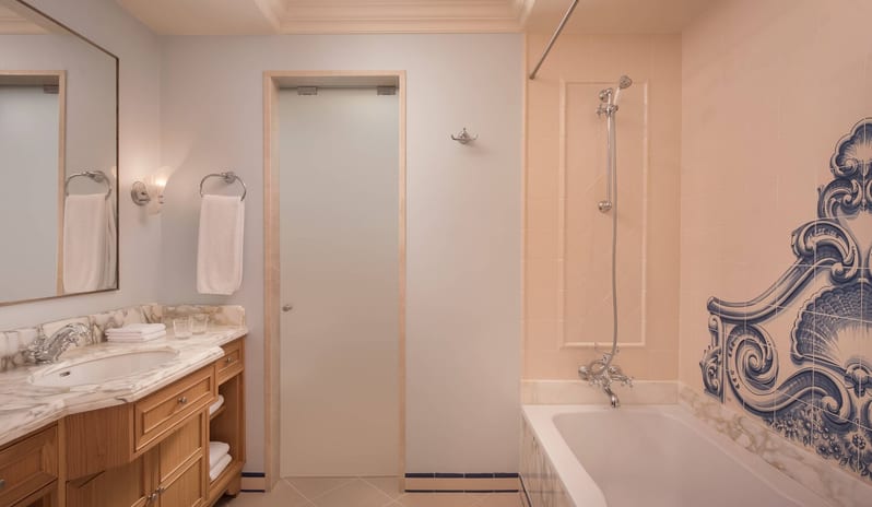 PINE CLIFF - TWO BEDROOM RESIDENCE SECOND BATHROOM